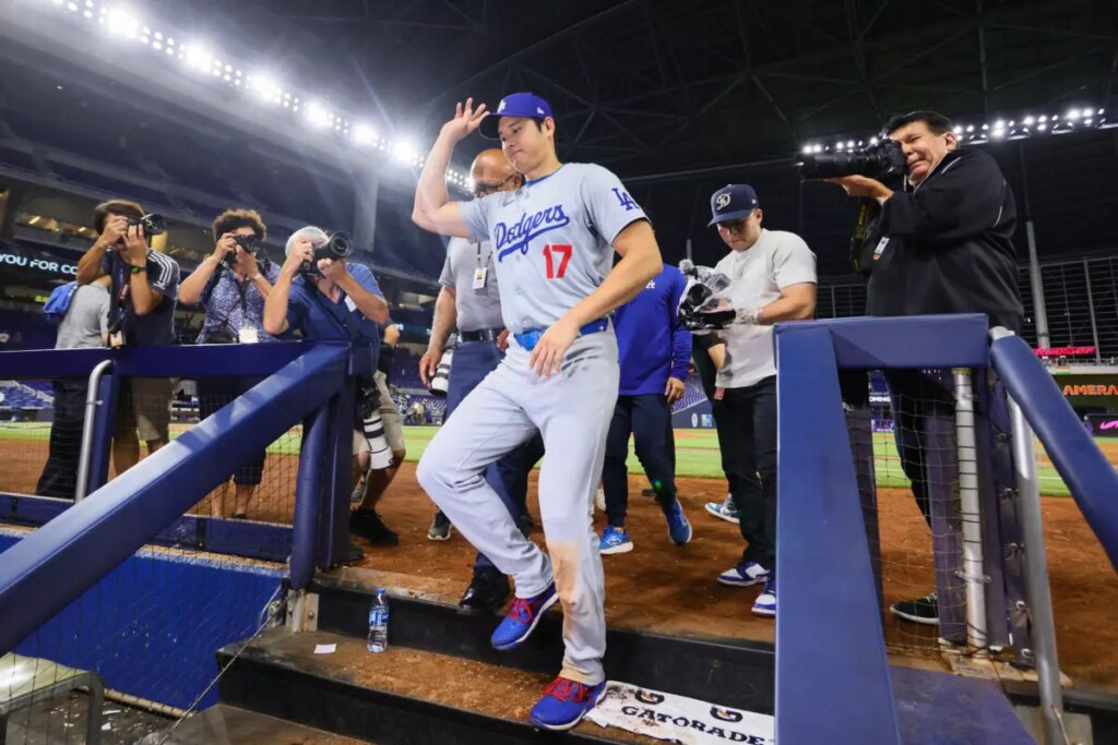 Dodgers Notes: Ex-LA Outfielder Joins Rival, Pitcher Named Trade Candidate, Shohei Ohtani Making $100M