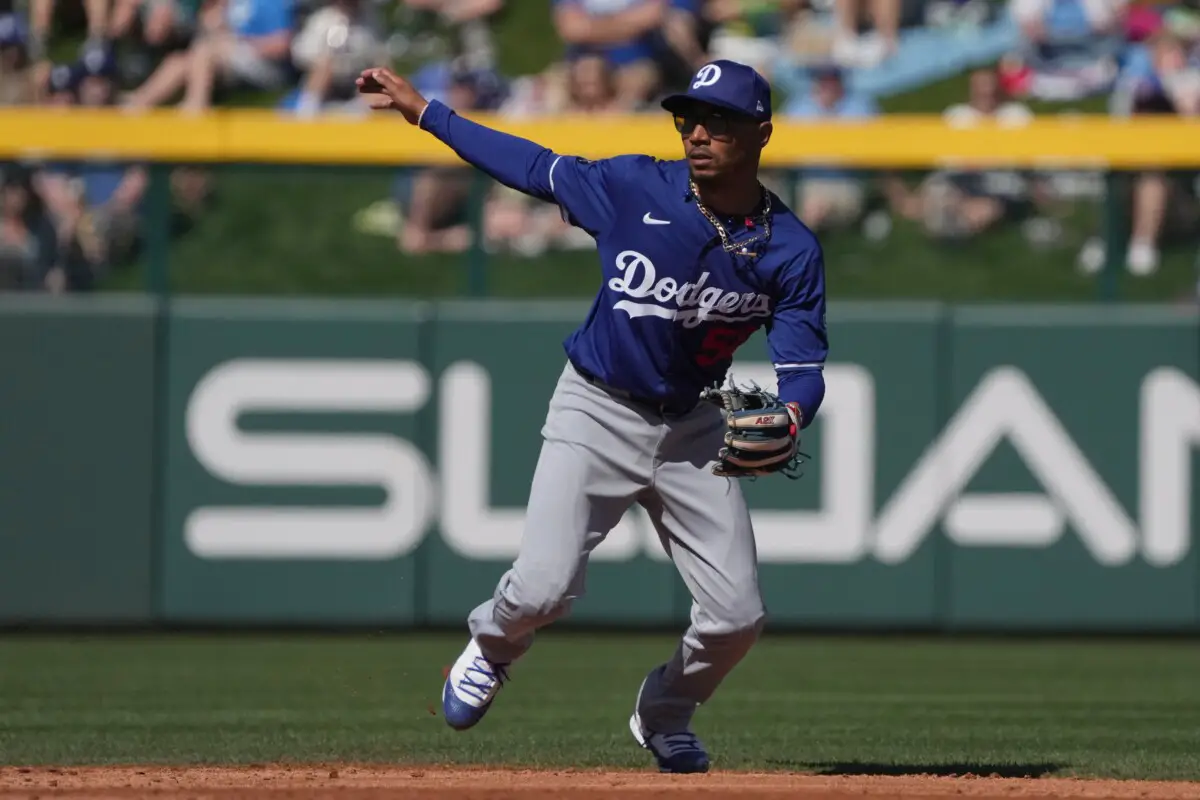 Dodgers' Dave Roberts Provides Update on Mookie Betts After Late Scratch From Lineup
