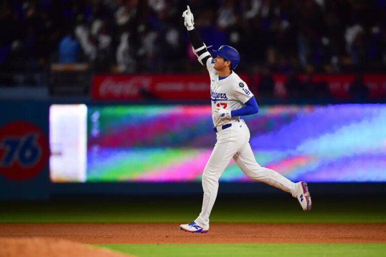 Dave Roberts on Dodgers’ Win Streak: ‘I Think Each Night We’re Unbeatable’